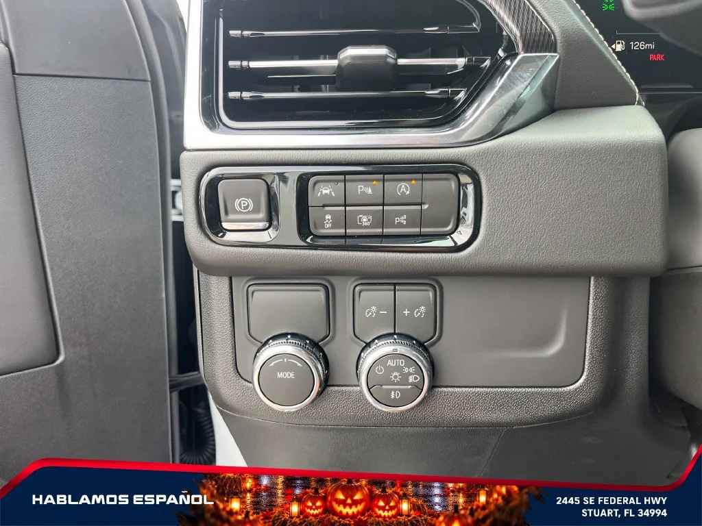 New 2027 Summit White GMC Elevation image 25