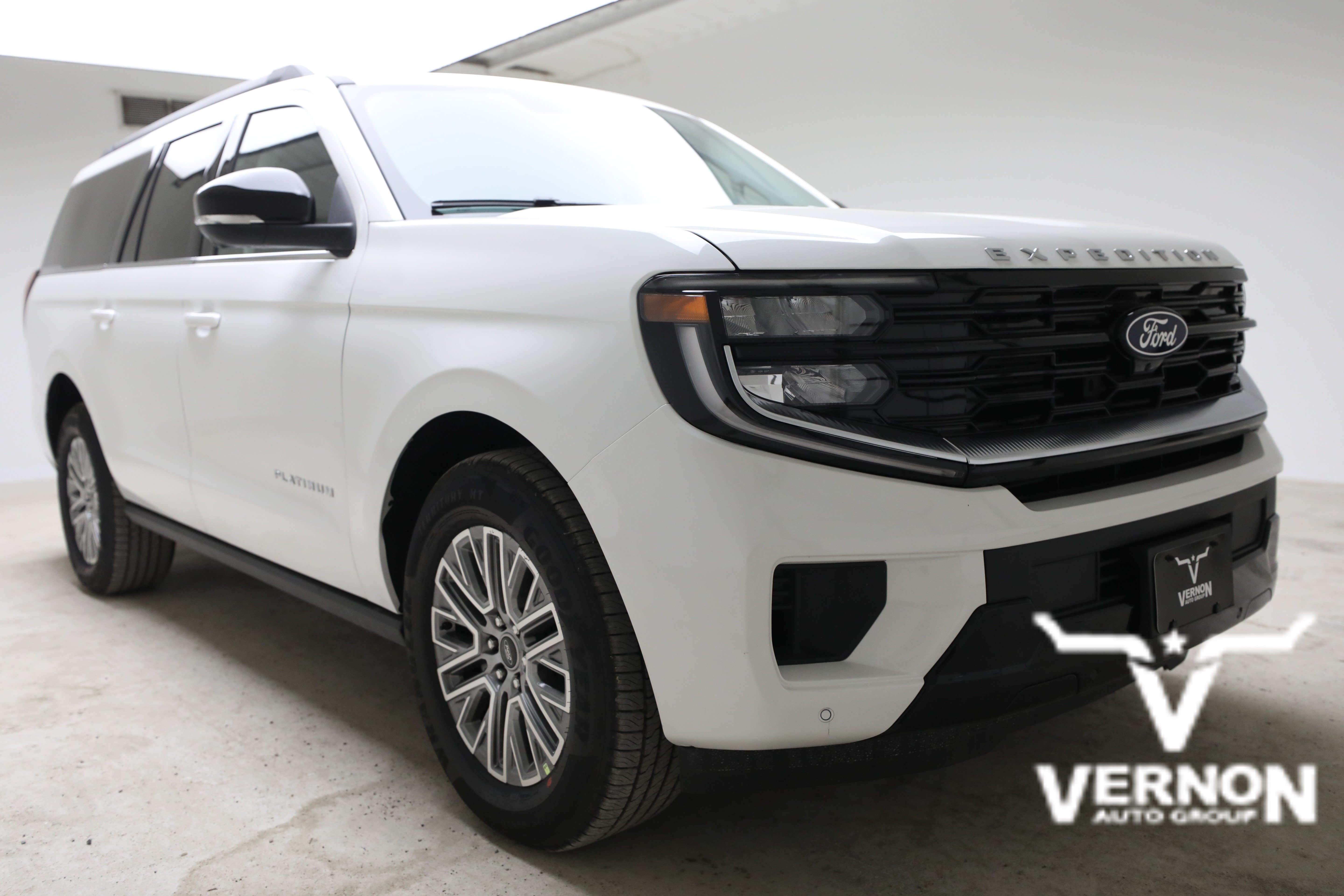 New 2027 Star White Metallic Tri-Coat Ford  image 7