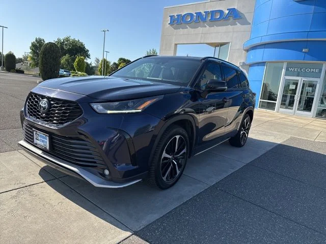 2022 Toyota Highlander XSE - Photo 11