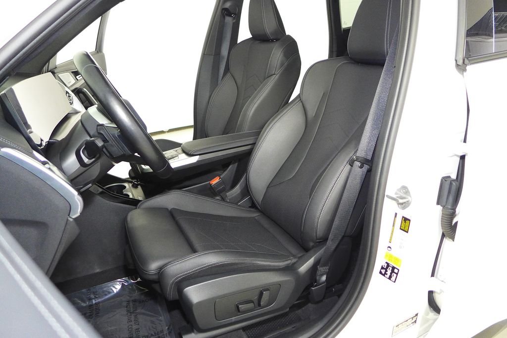 Used 2023 Alpine White BMW xDrive28i image 22