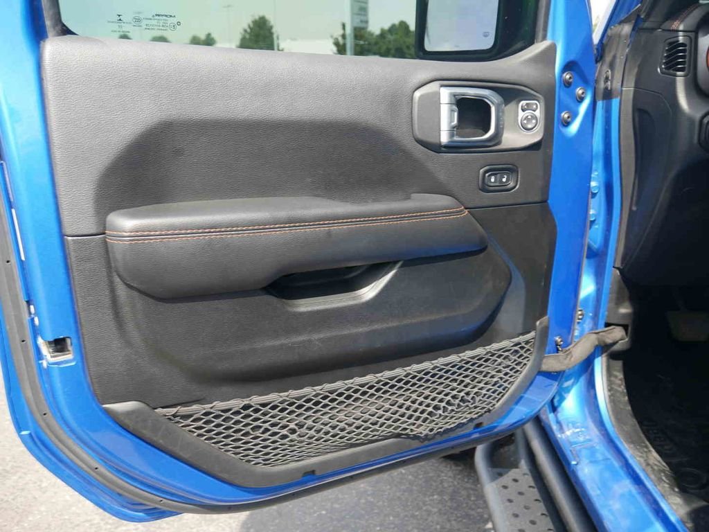 Used 2022 Blue Jeep Mojave image 30