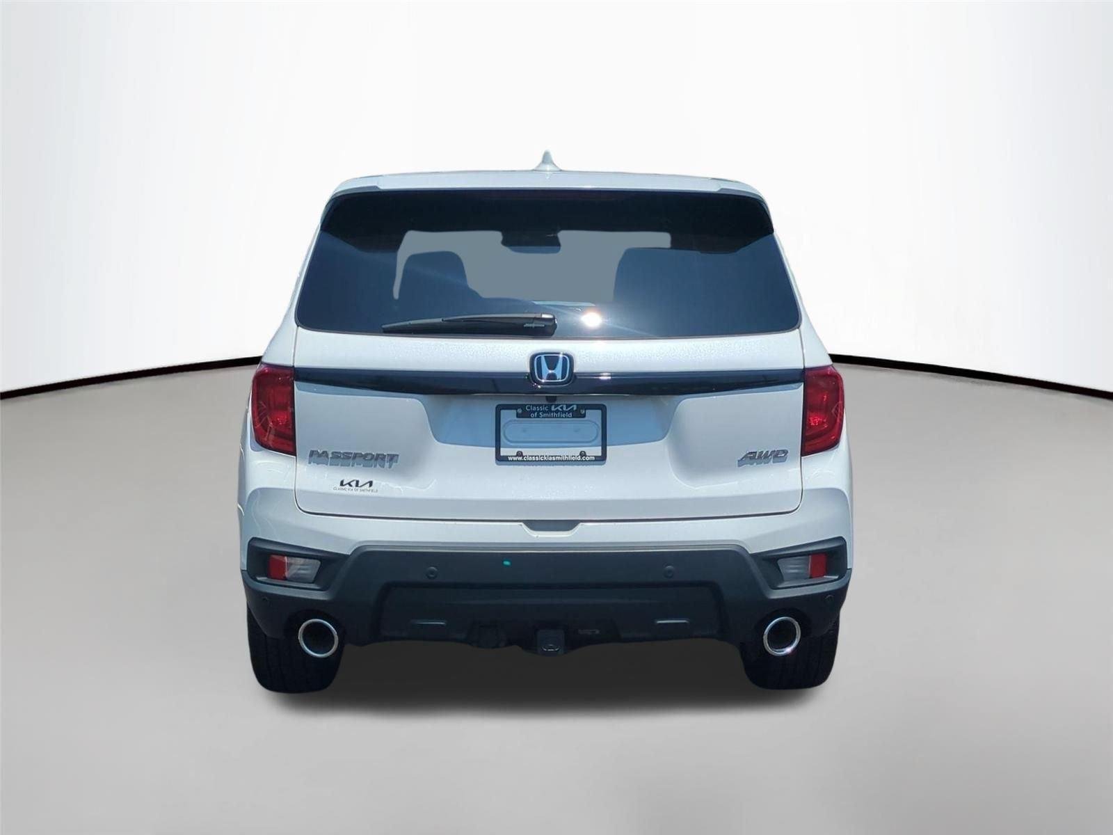 Used 2025 Platinum White Pearl Honda EX-L image 11