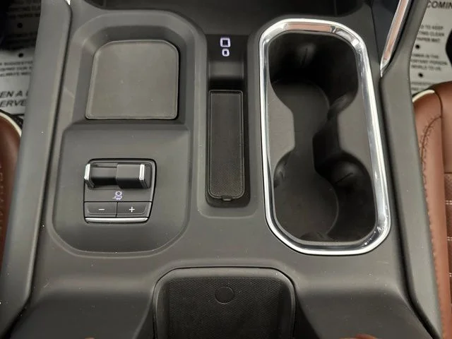 Used 2025 White Frost GMC Denali Ultimate image 17