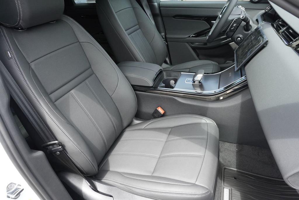 New 2026 Fuji White Land Rover Hoxton Edition image 24
