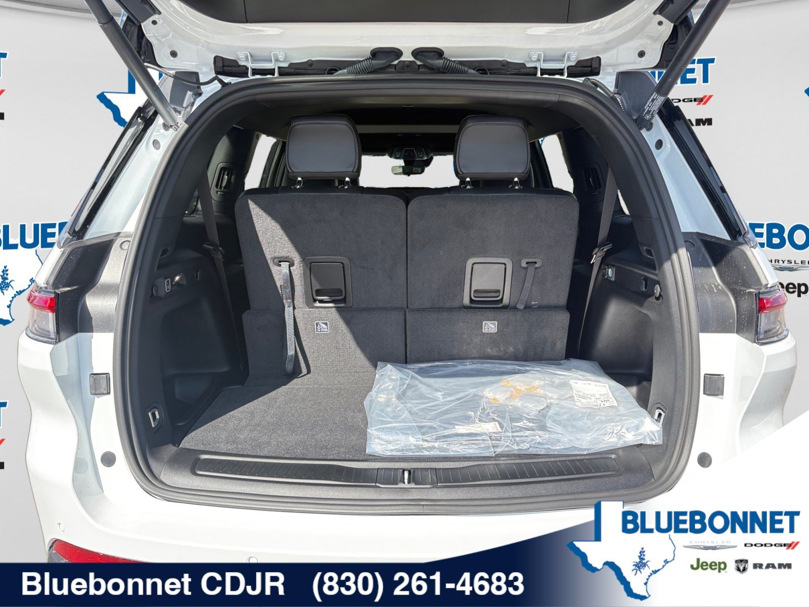 New 2026 Bright White Clearcoat Jeep Laredo Altitude image 23