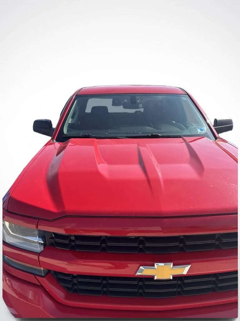 Used 2016 Red Chevrolet Custom image 8