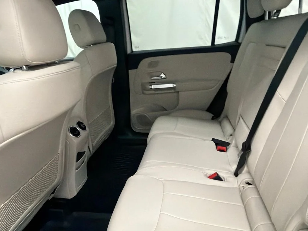 New 2026 White Mercedes-Benz GLB 250 image 19