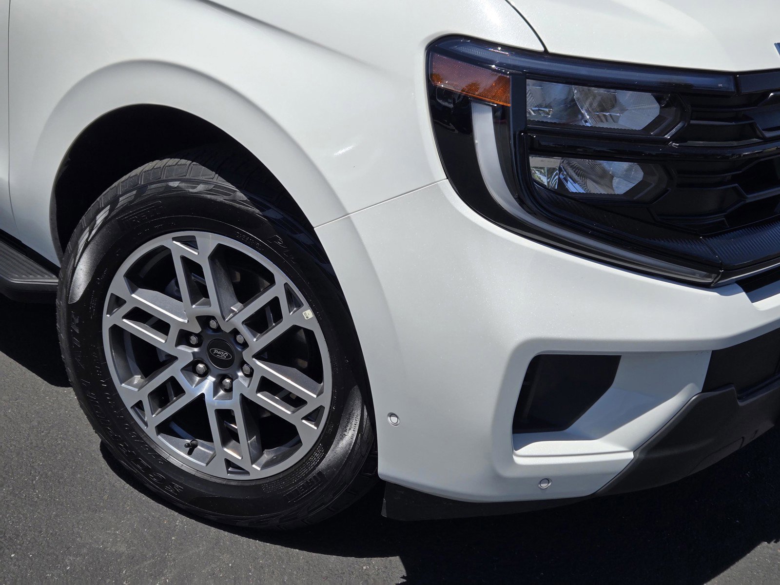 Used 2025 White Ford Active image 9
