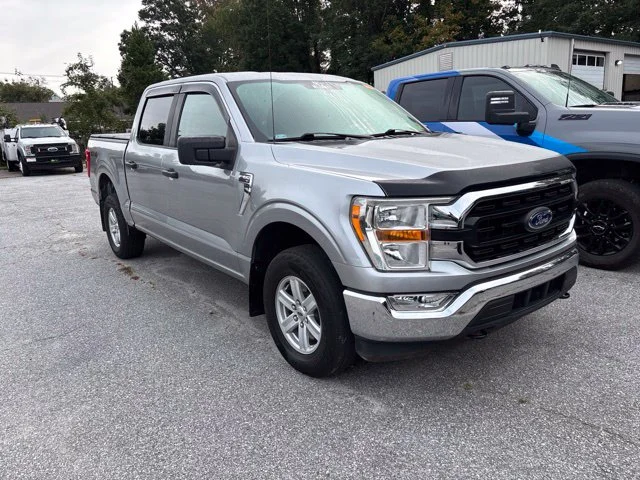Used 2021 Silver Ford XLT image 2