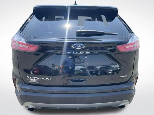 2024 Ford Edge Titanium - Photo 4