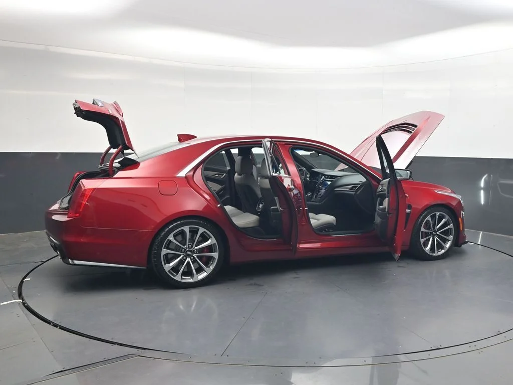 Used 2016 Red Cadillac 2SV image 53