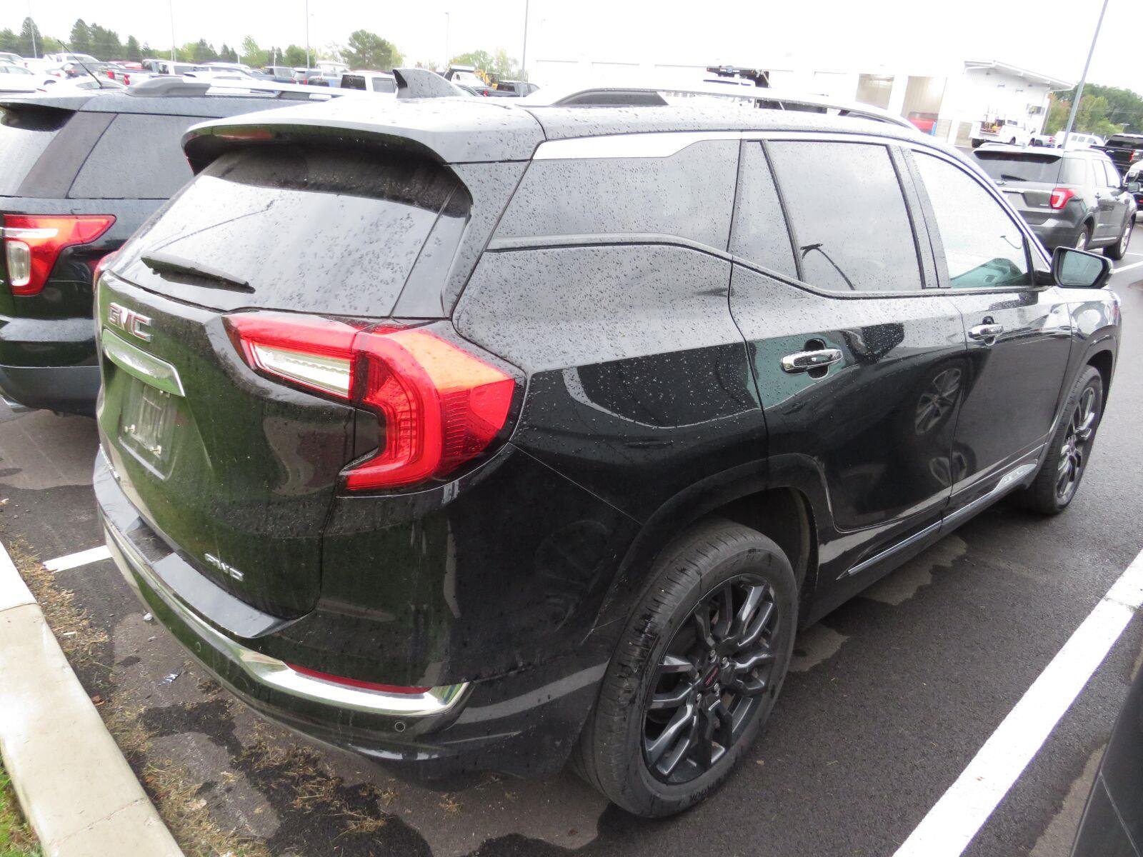 Used 2024 Ebony Twilight Metallic GMC Denali image 12