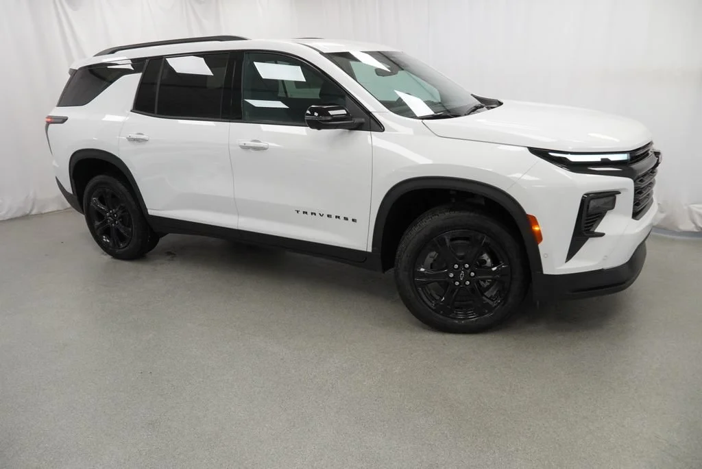 New 2027 Summit White Chevrolet LT image 6