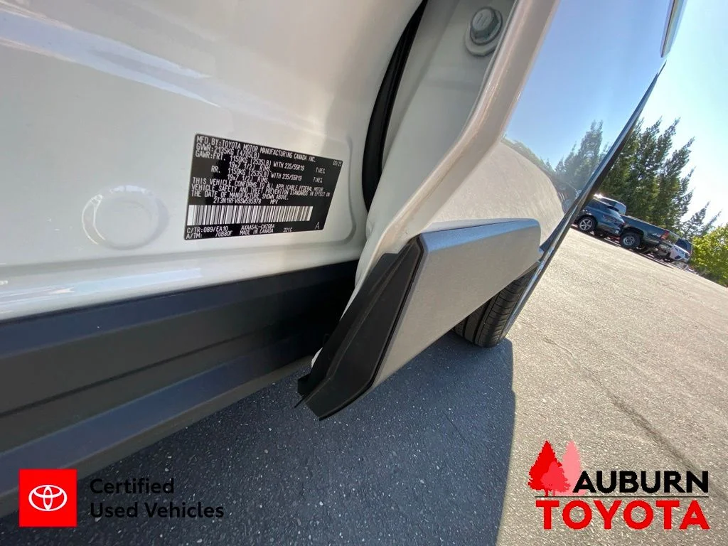 Certified Used 2025 Wind Chill Pearl Toyota Limited image 35