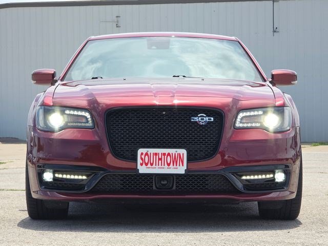 Certified Used 2023 Velvet Red Pearlcoat Chrysler 300C image 2