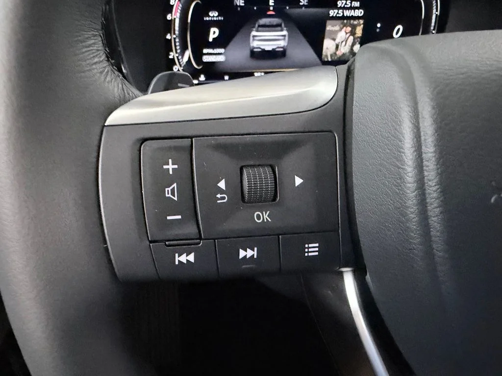 New 2027 WARM TITANIUM INFINITI Luxe FWD image 32