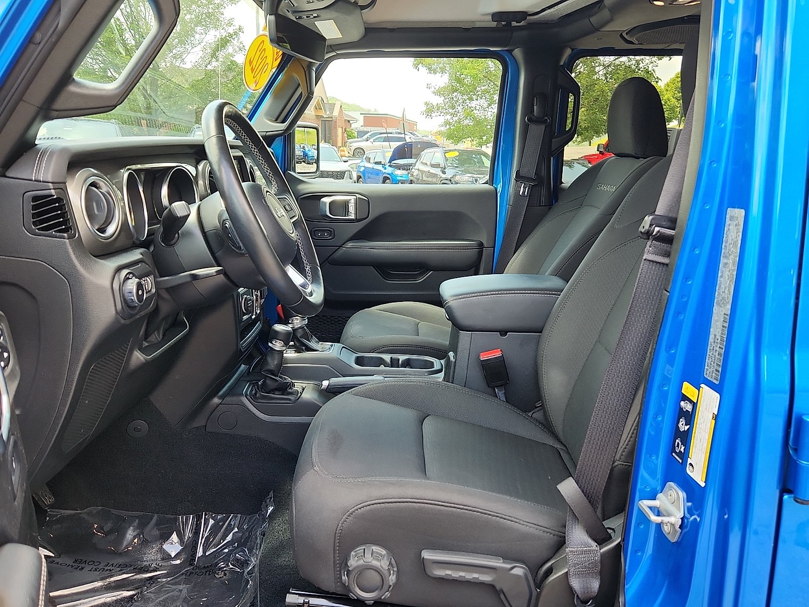 Used 2022 Hydro Blue Pearlcoat - PBJ Jeep Sahara 4x4 image 13