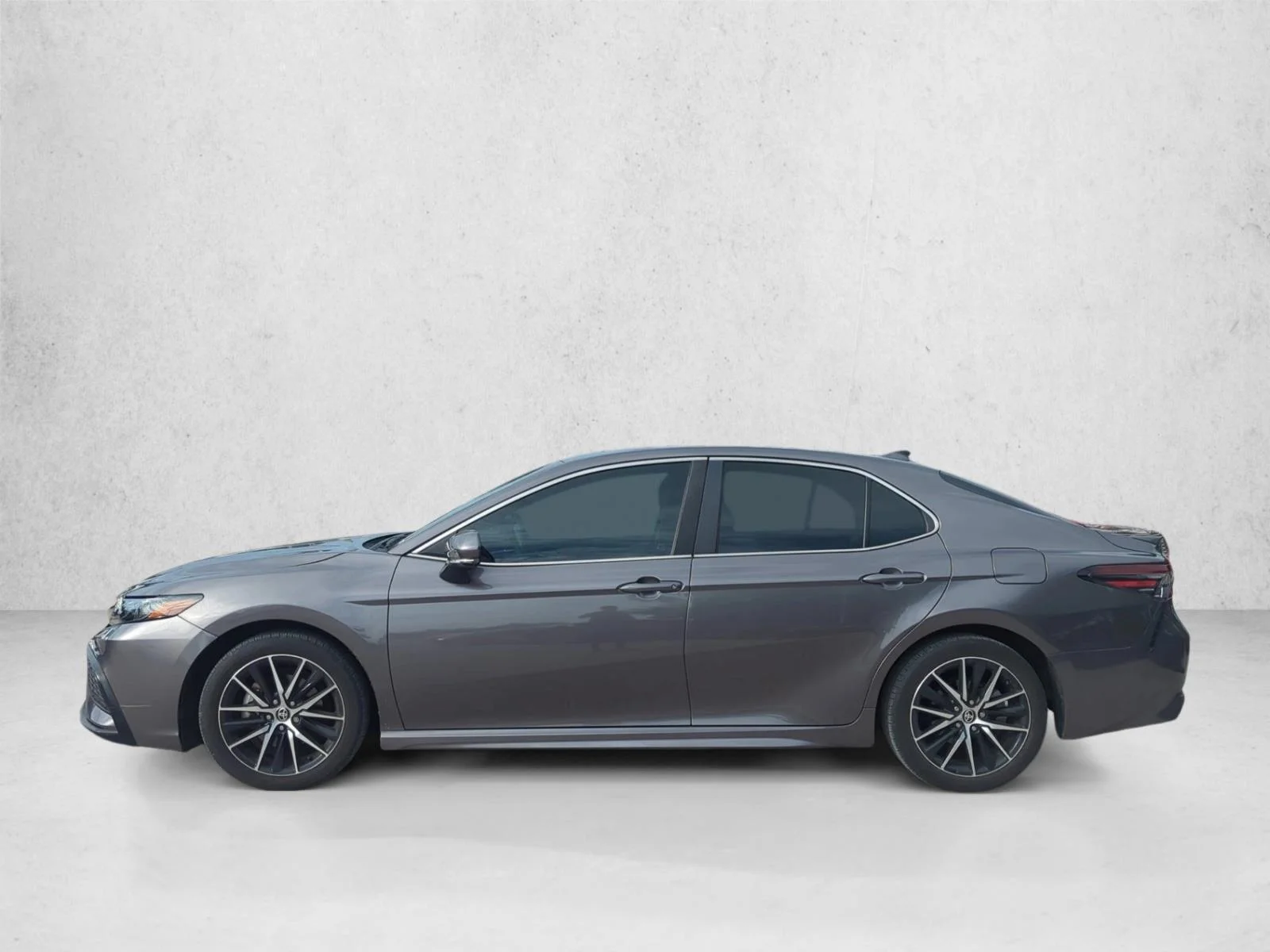Used 2024 Predawn Gray Mica Toyota SE image 5