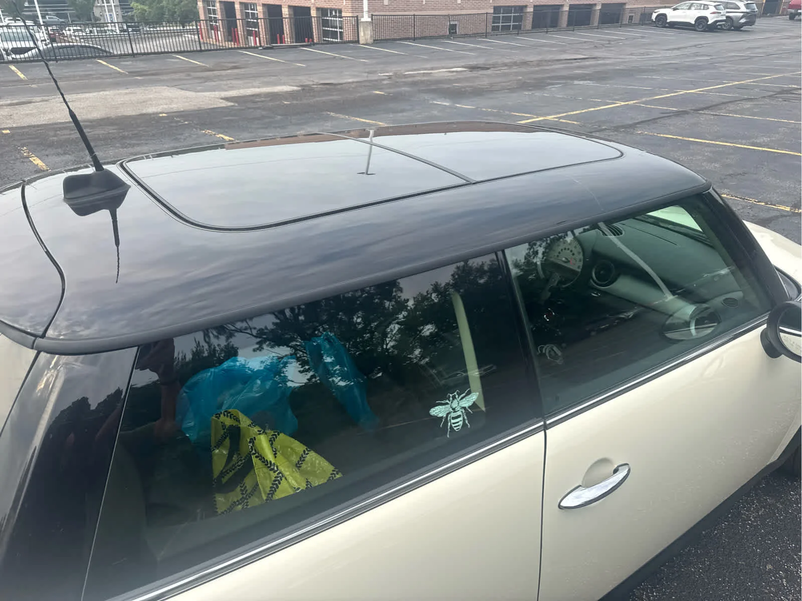 Used 2013 Pepper White MINI  image 7