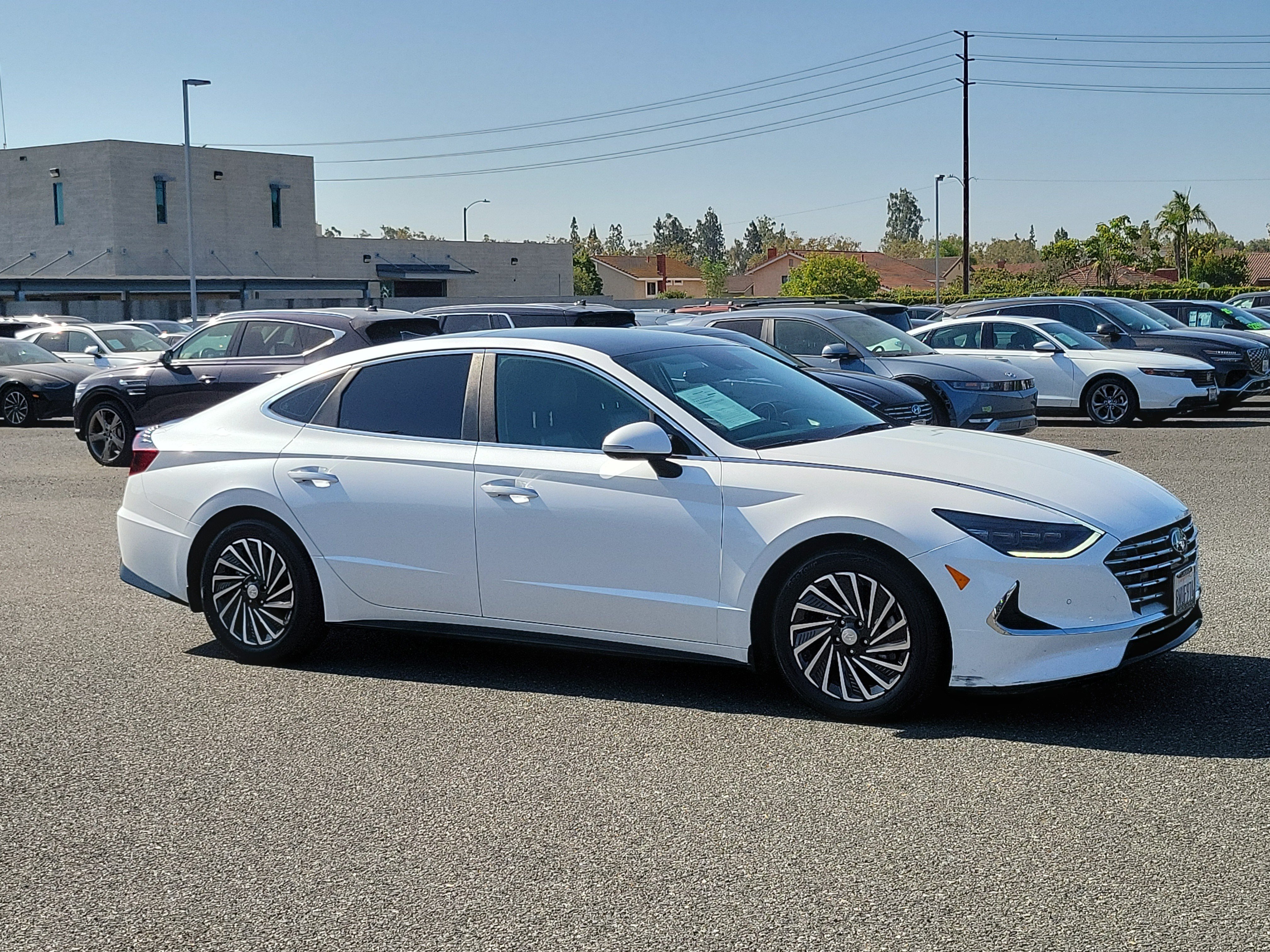 Used 2021 Hyper White Hyundai Limited image 7