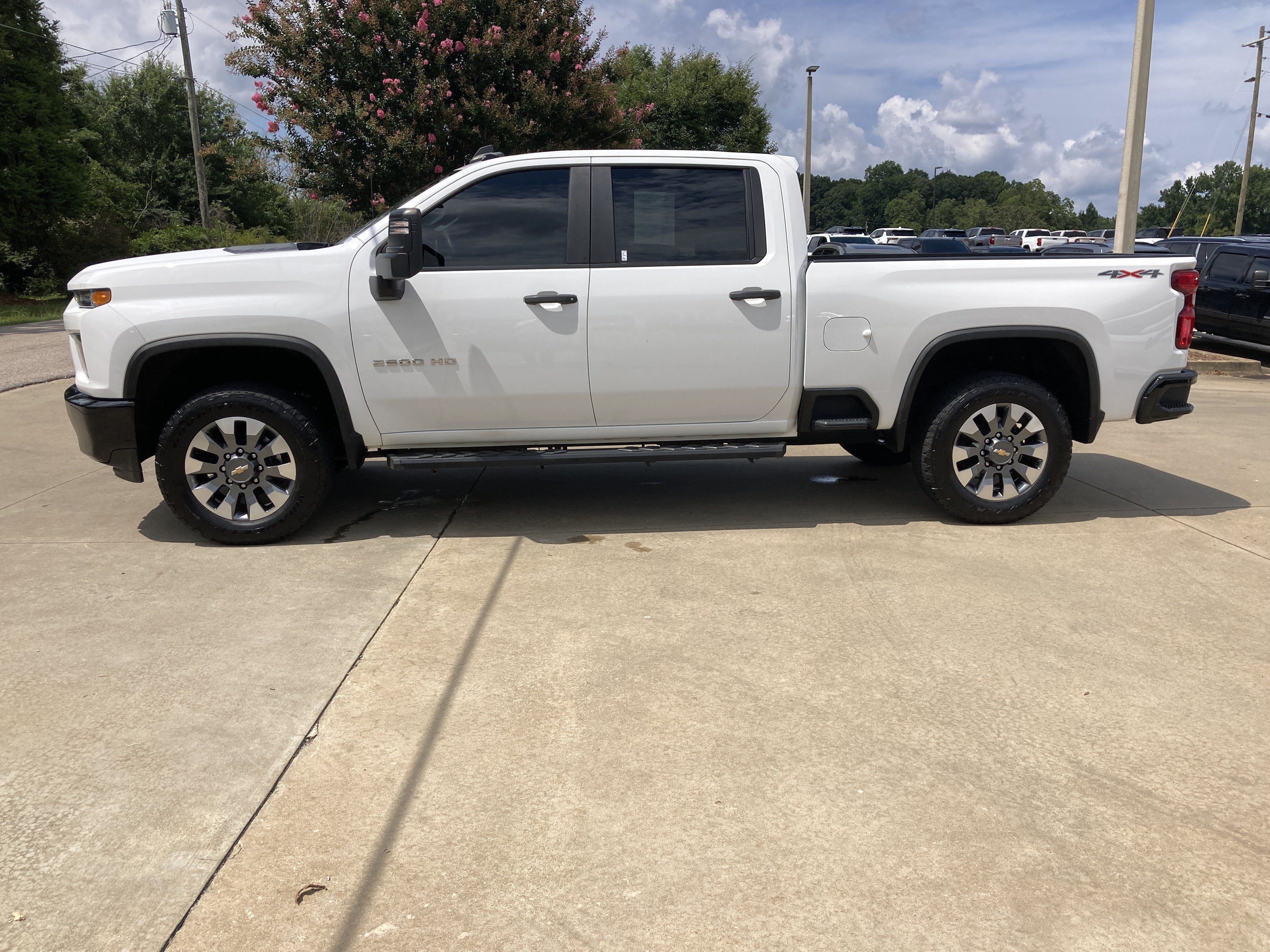 2023 Chevrolet Silverado 2500HD Custom - Photo 10