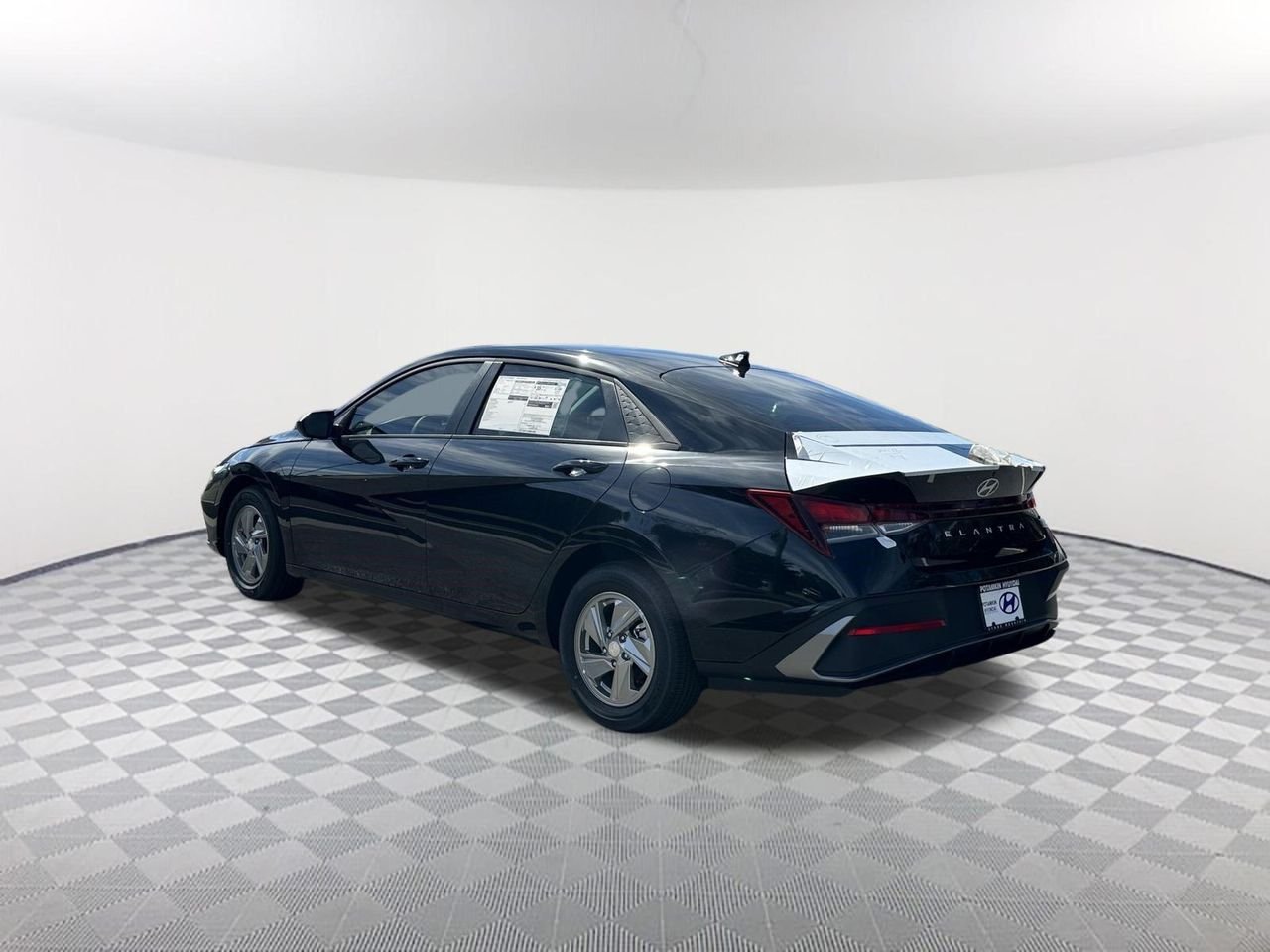 New 2026 Abyss Black Hyundai SE image 7