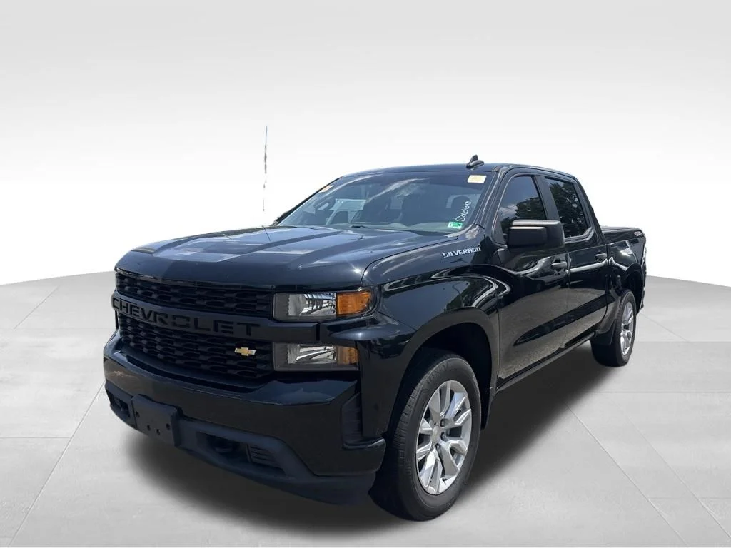 Used 2022 Black Chevrolet Custom image 3