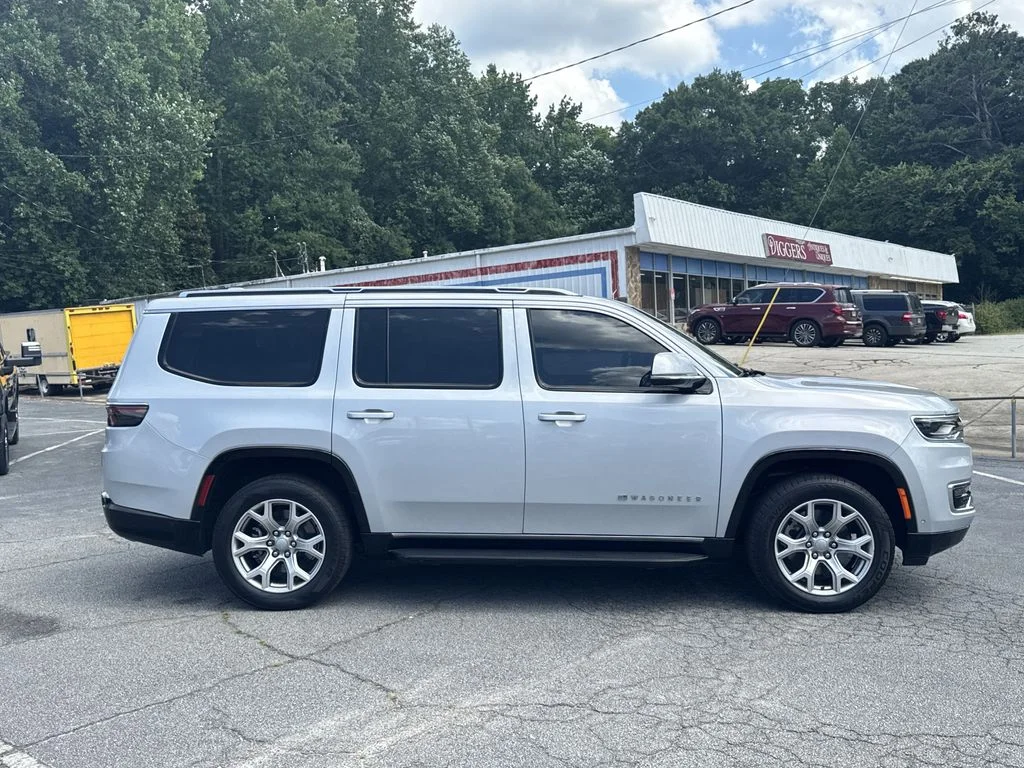 Used 2022 Silver Jeep Series II image 8