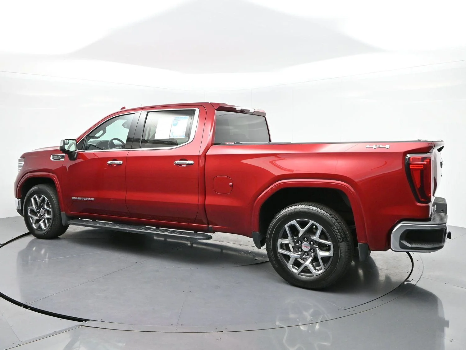 Used 2023 Volcanic Red Tintcoat GMC SLT image 5