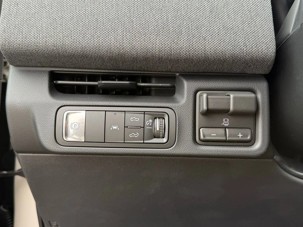 New 2026 Coastal Dune GMC Elevation Extended Range image 23