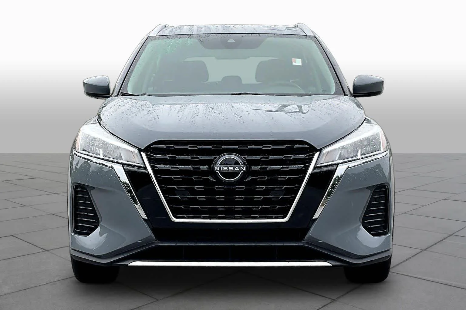 Used 2024 Boulder Gray Pearl Nissan SV image 4