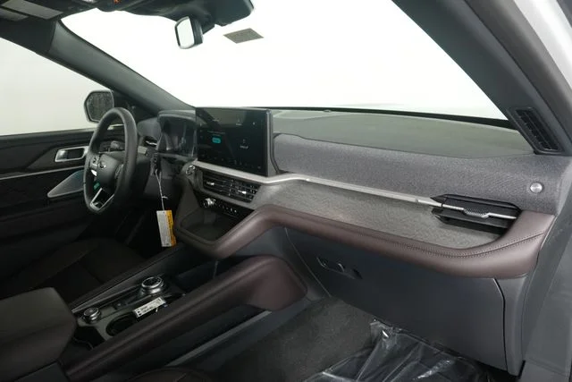 New 2027 Avalanche Gray Ford Platinum™ image 33