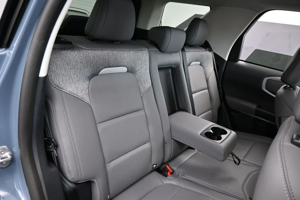 Used 2026 Azure Gray Metallic Ford Badlands image 44