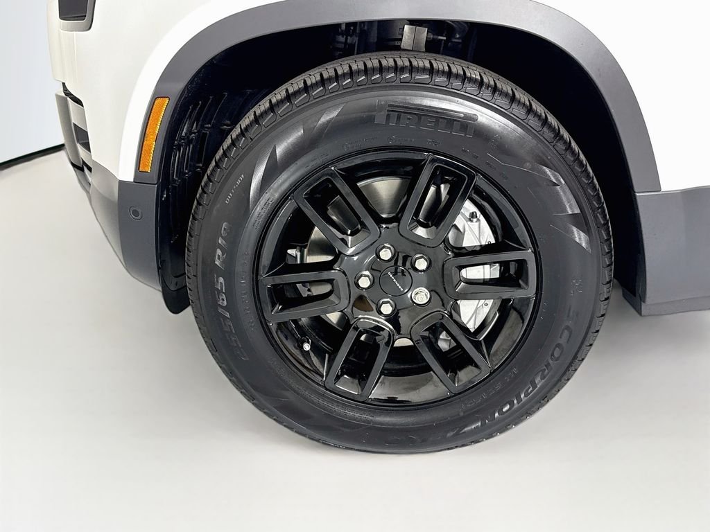 New 2026 Fuji White Land Rover S image 32