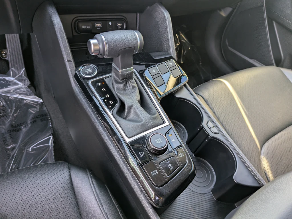 Used 2025 White Kia EX image 23