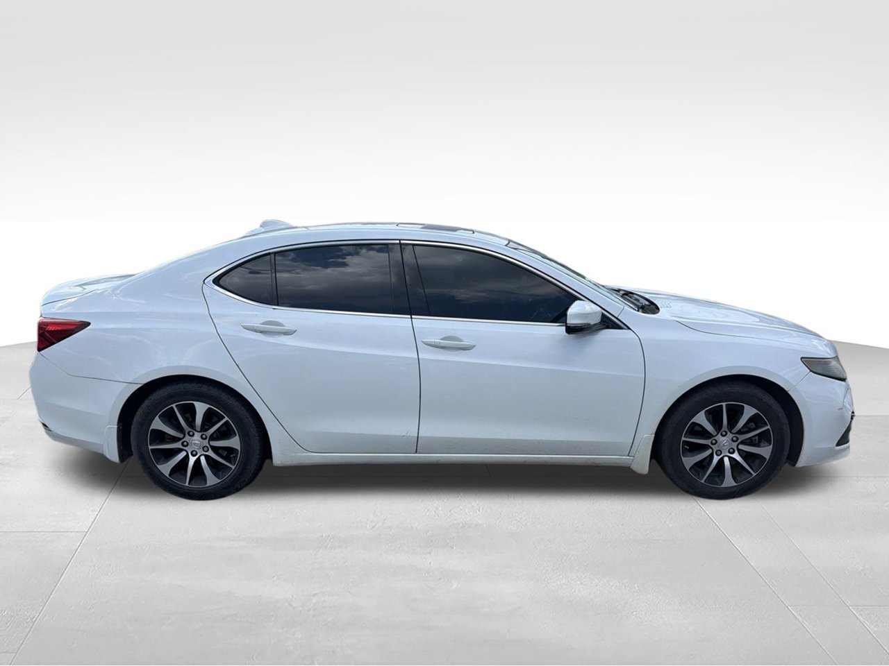 Used 2015 White Acura Base image 3