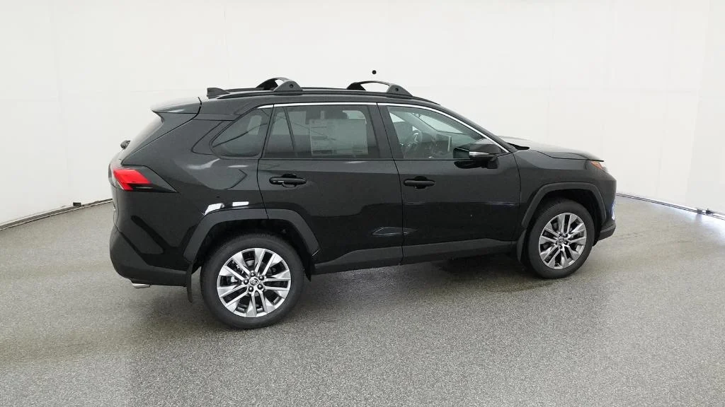 2025 Toyota RAV4 XLE Premium - Photo 2