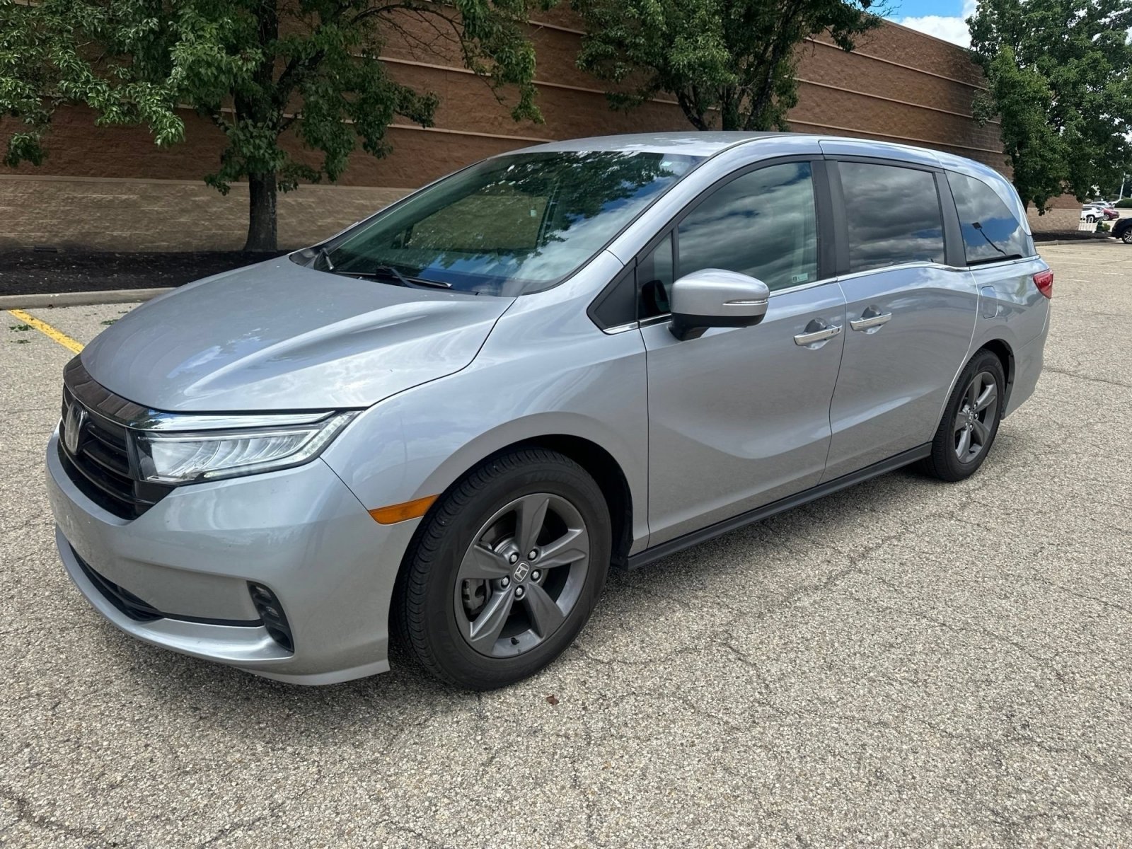 Used 2021 Lunar Silver Metallic Honda EX image 6