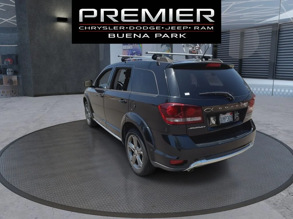 Used 2017 Black Dodge Crossroad image 6