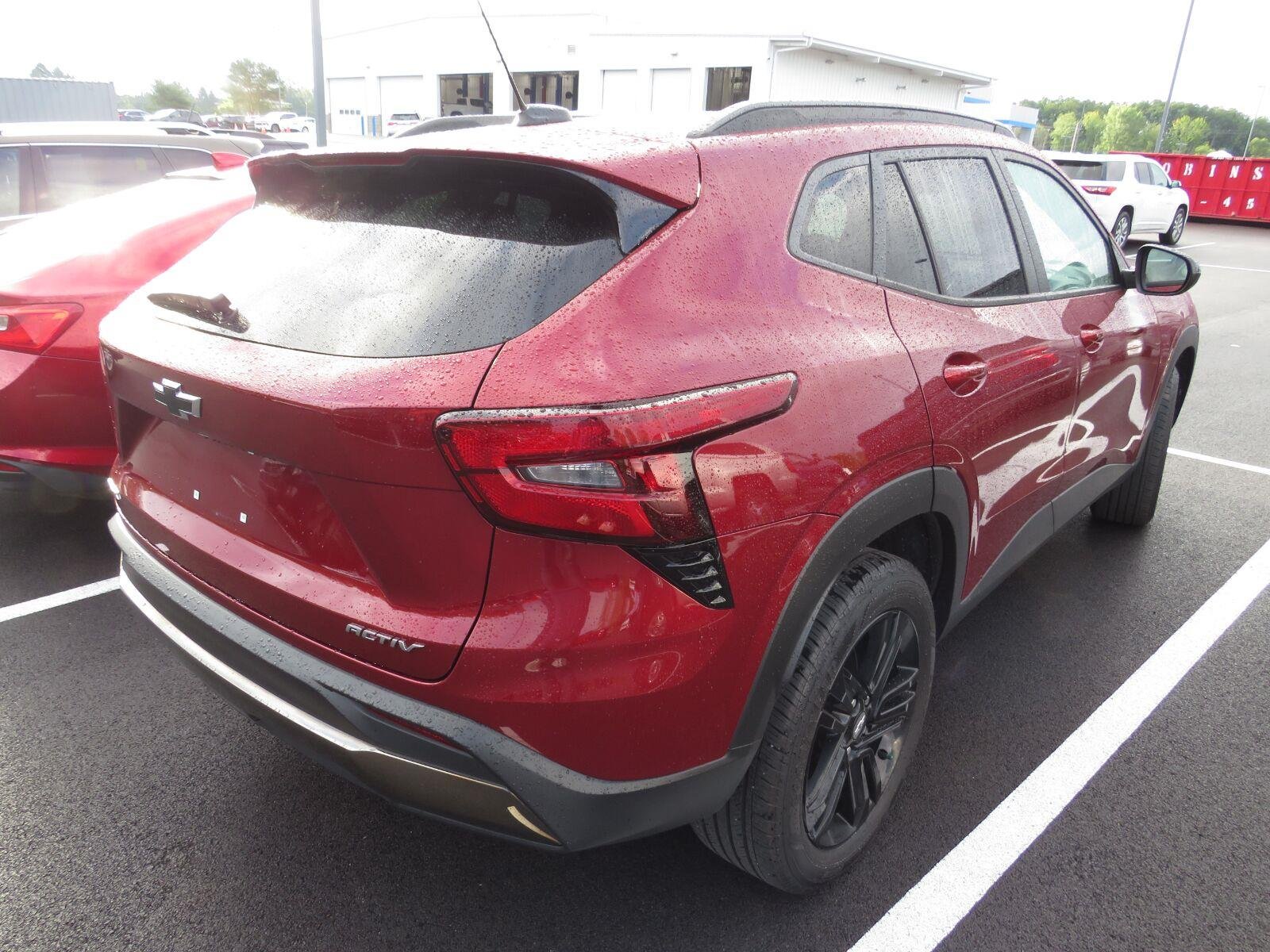 Used 2024 Crimson Metallic Chevrolet ACTIV image 12