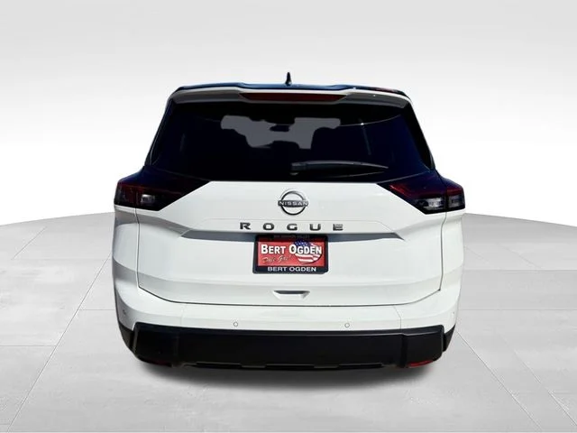 Used 2025 White Nissan S image 7