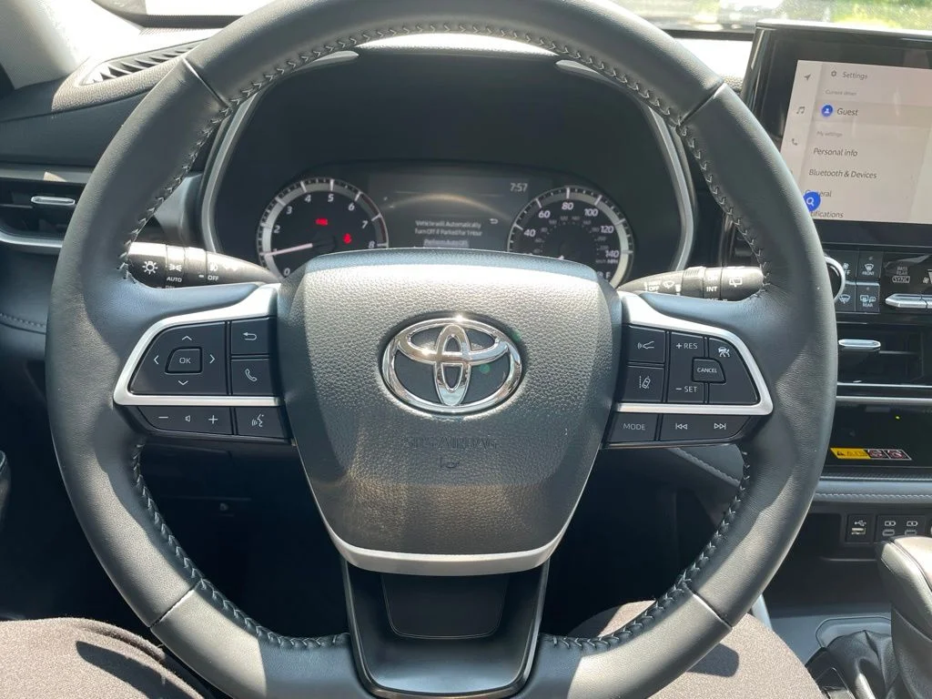 Used 2025 Silver Toyota XLE image 14
