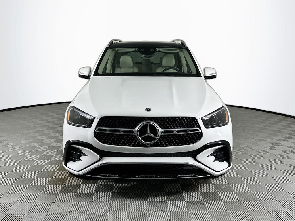 New 2026 MANUFAKTUR Moonlight White Metallic Mercedes-Benz GLE 450 image 2