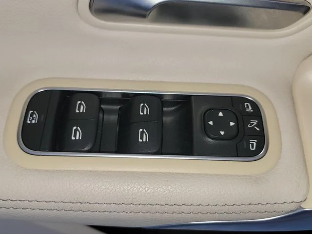 Used 2020 White Mercedes-Benz CLA 250 image 30