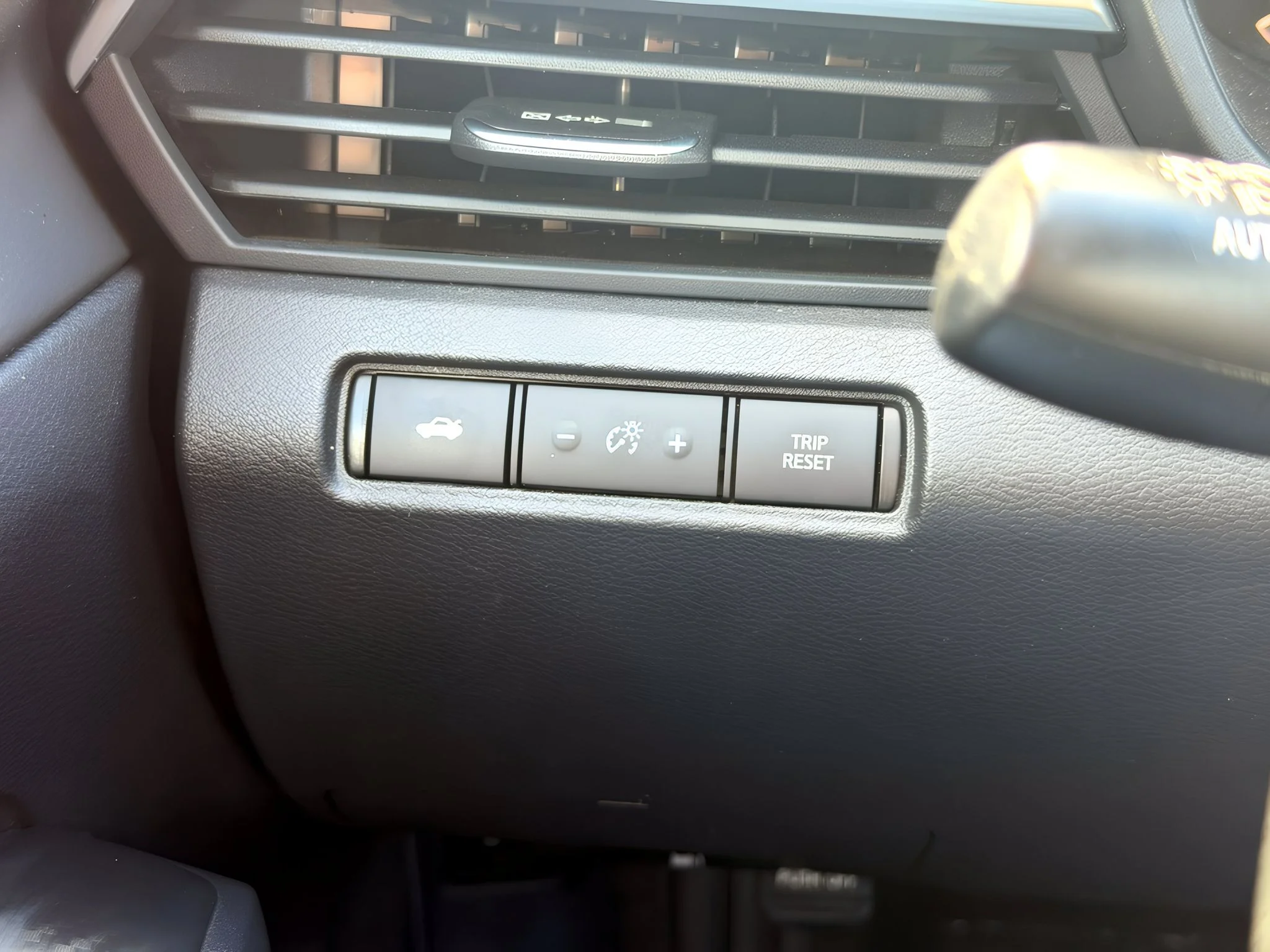 2025 Nissan Altima SV - Photo 16
