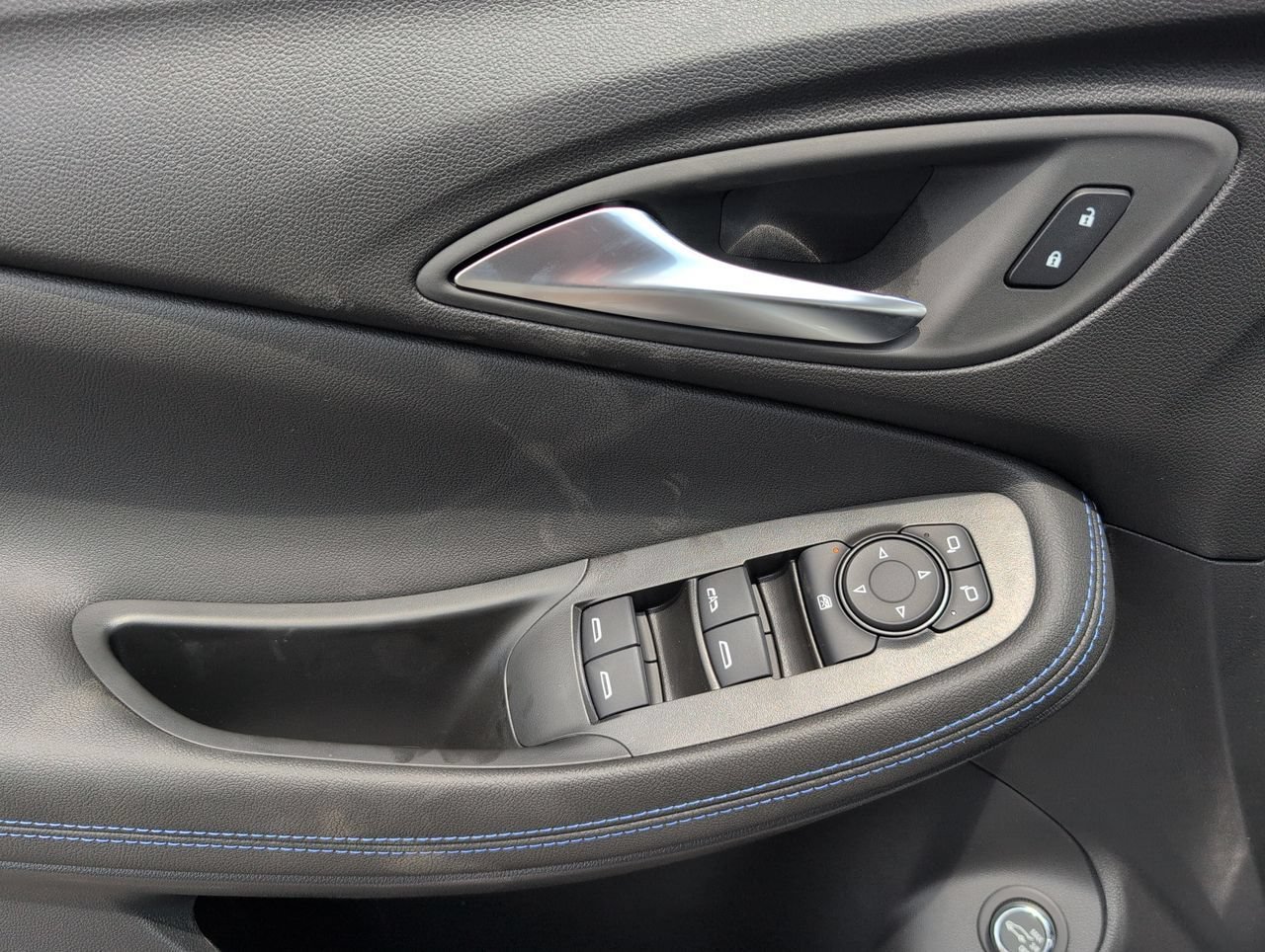 2026 Buick Encore GX Sport Touring - Photo 21