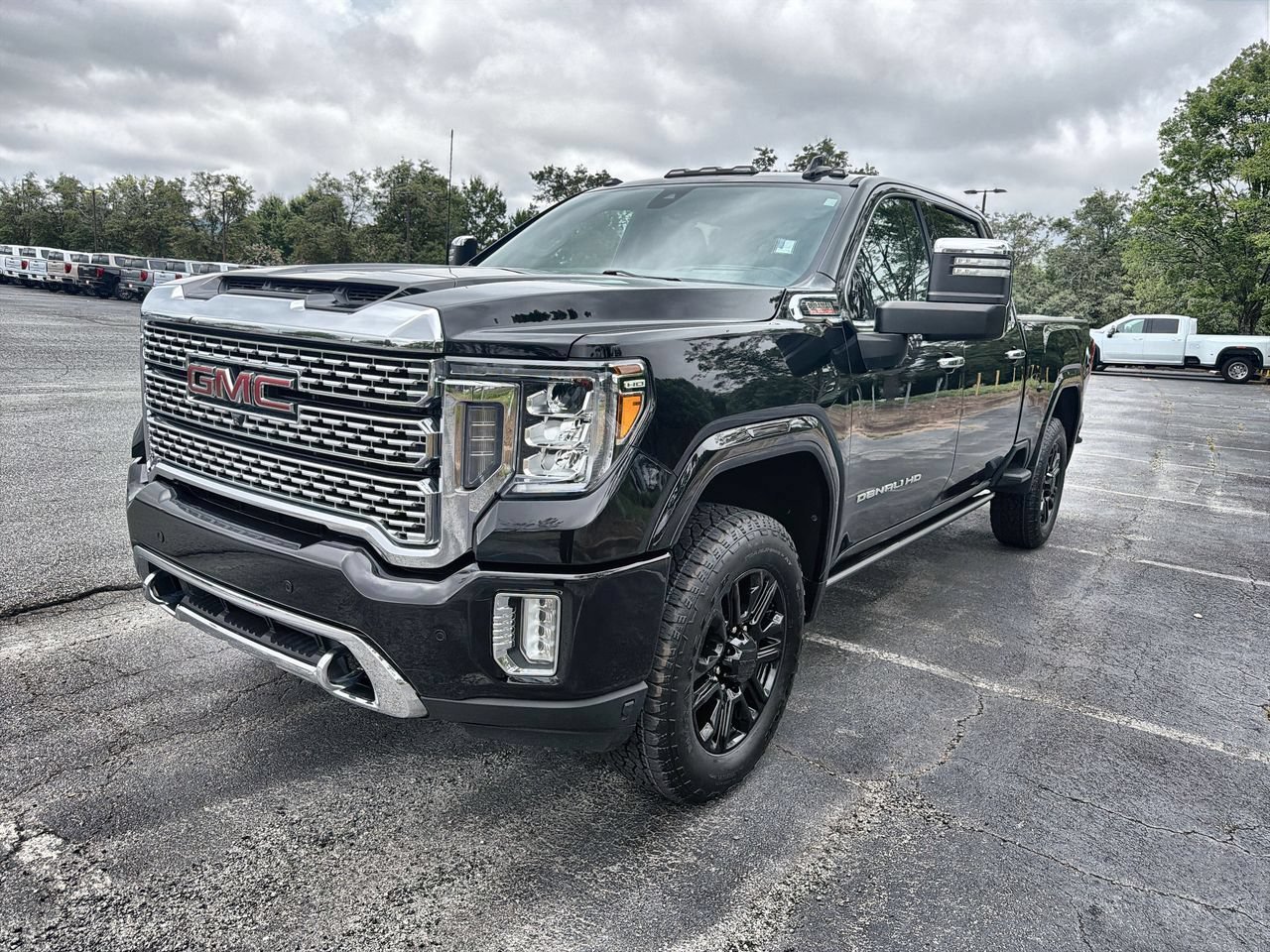 Used 2021 EBONY TWILIGHT METALLIC GMC Denali image 4