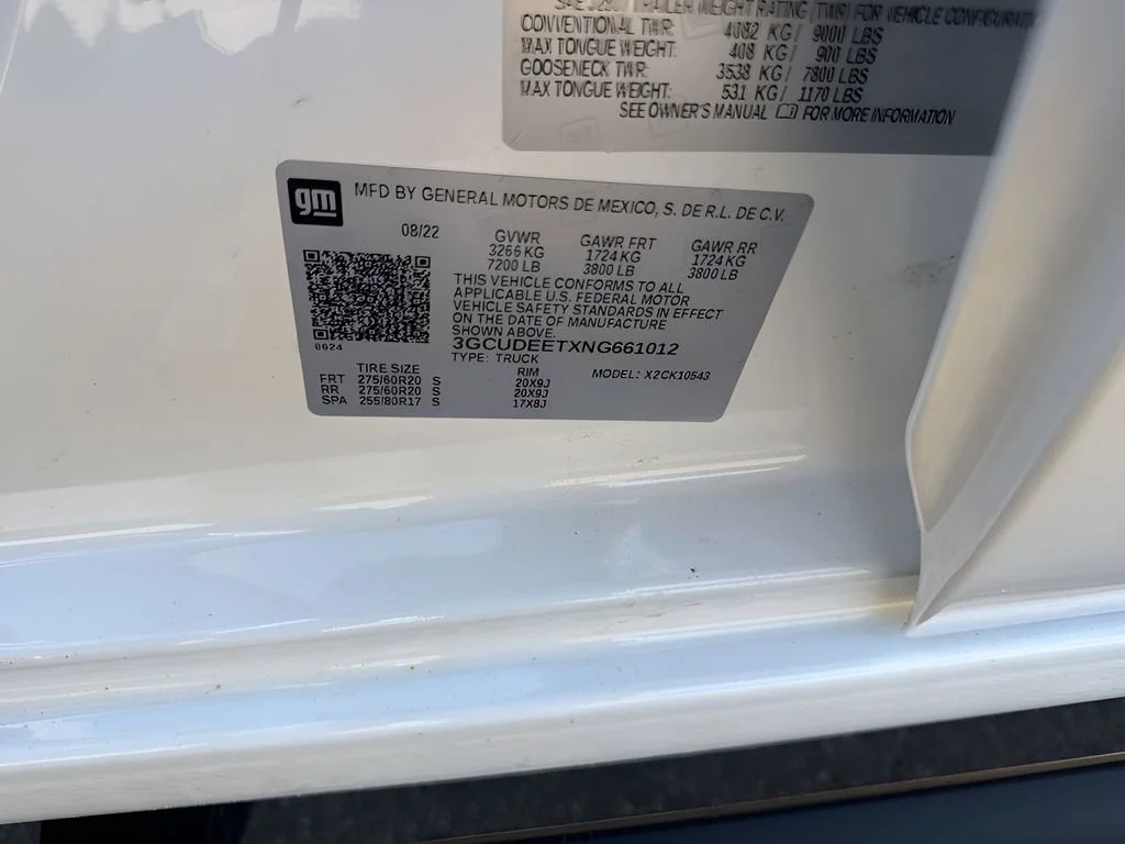 Used 2022 Summit White Chevrolet RST image 31
