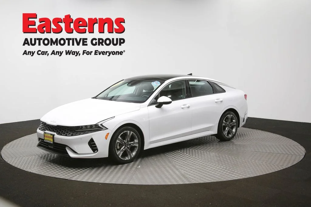 Used 2022 White Kia EX image 56