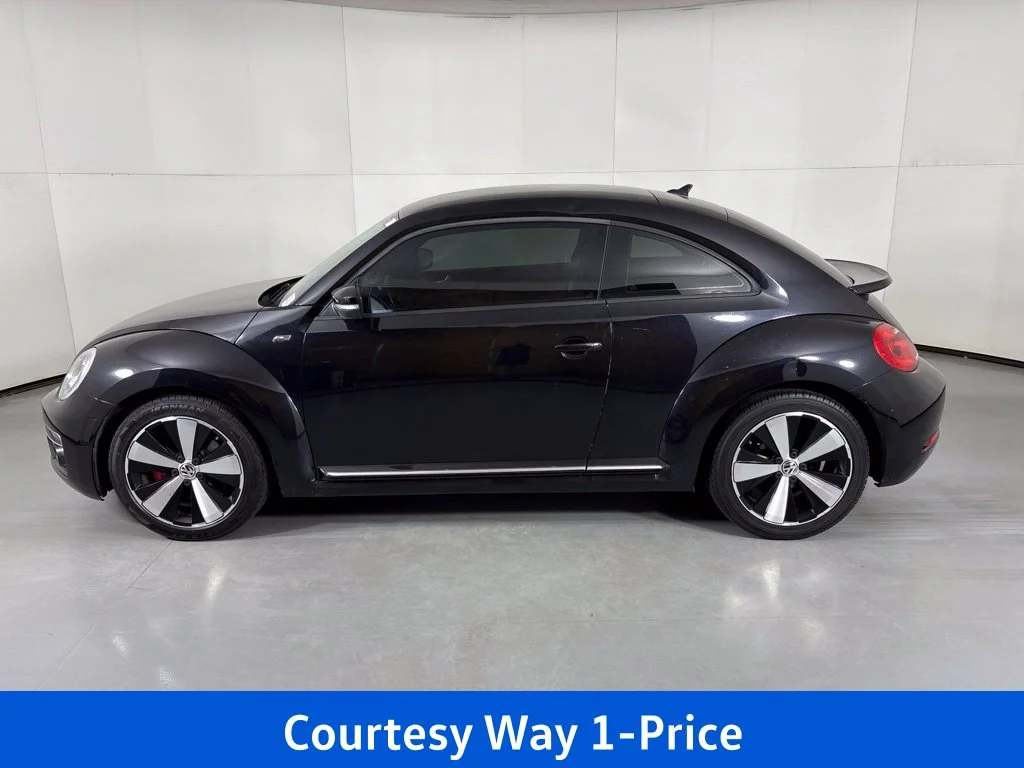Used 2014 Black Volkswagen 2.0T R-Line image 7